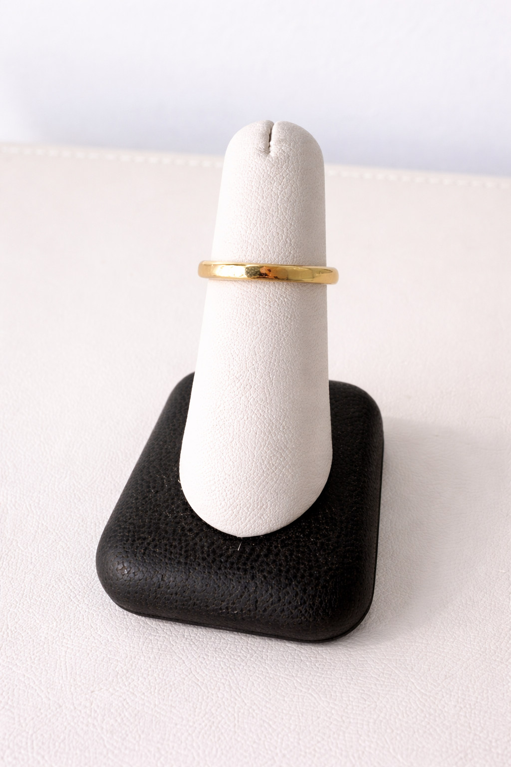 14K Yellow Gold Teardrop Diamond Ring – Size 7.5