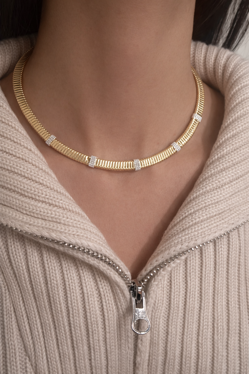14K Yellow Gold Ribbed Diamond Collar Necklace – 14.73g